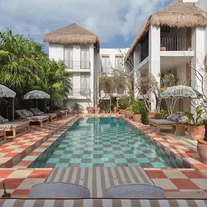 **** Otel Panamera Meksika